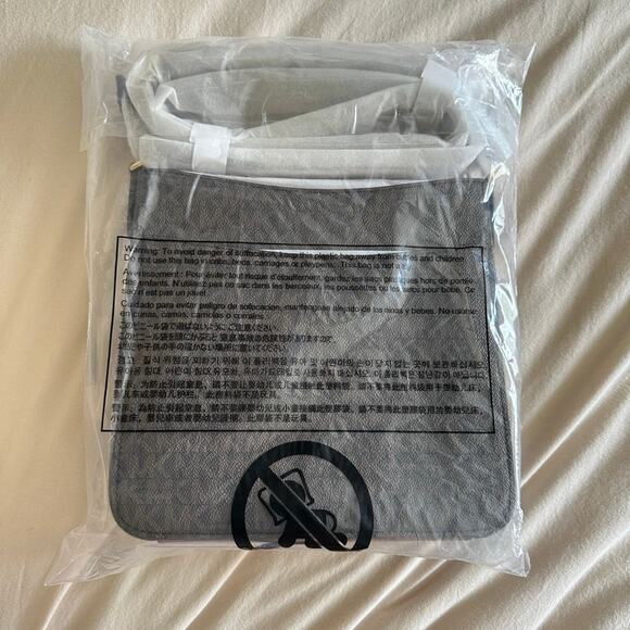 MICHAEL KORS Jet Set Travel Small Signature Logo Messenger Bag In Brown NWT - Picture 8 of 9